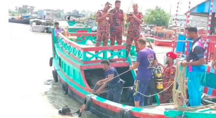 মোংলায় ট্রলার থেকে নদীতে পড়ে যুবক নিখোঁজ